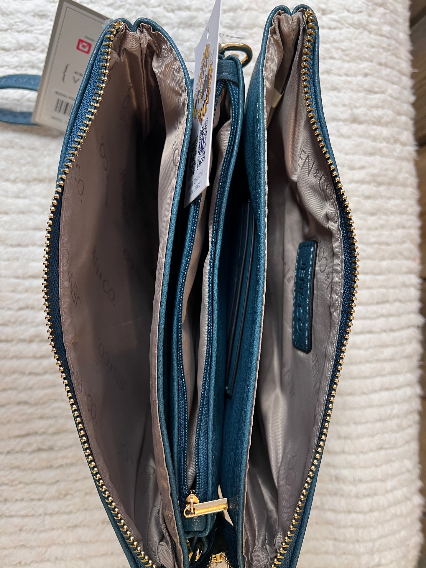 Jen & Co. Izzy Crossbody w/Guitar Strap