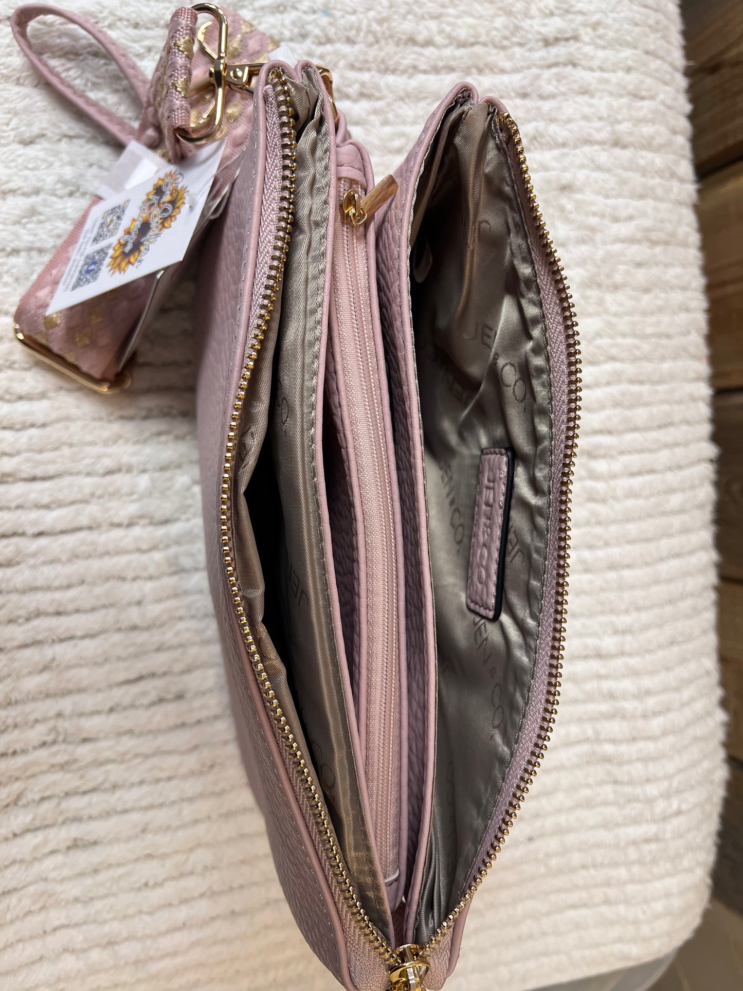 Jen & Co. Izzy Crossbody w/Guitar Strap
